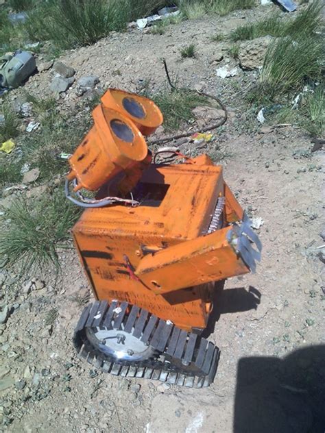 ยกนิ้วให้เลย หนุ่มวัย 17 สร้าง WALL-E หุ่นยนต์กำจัดขยะของจริง จากเศษขยะ