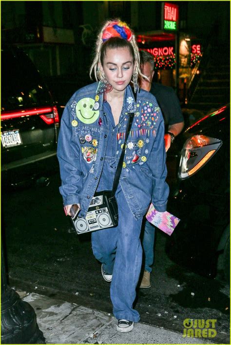 Miley Cyrus Does Double Denim After Snl Rehearsal Photo 3474038