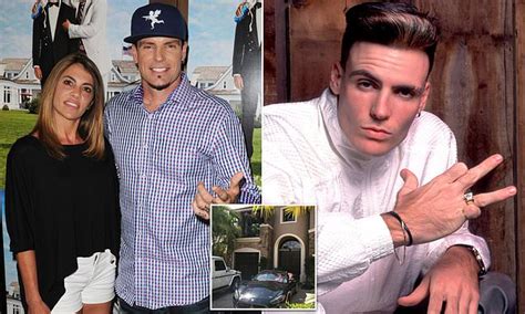 Vanilla Ice Wife Files For Divorce Celebrity Sector
