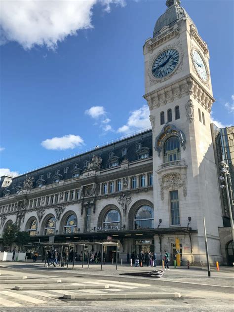 Gare de lyon blue platform again, facing west south west. 5 Reasons to stay in Gare de Lyon ⋆ chic everywhere