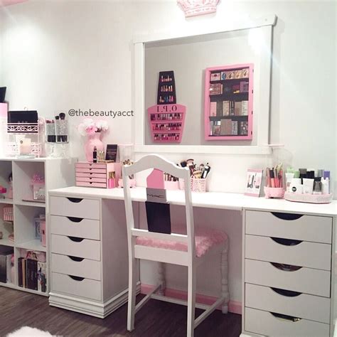20 Best Makeup Vanities And Cases For Stylish Bedroom Vanity Makeup Rooms