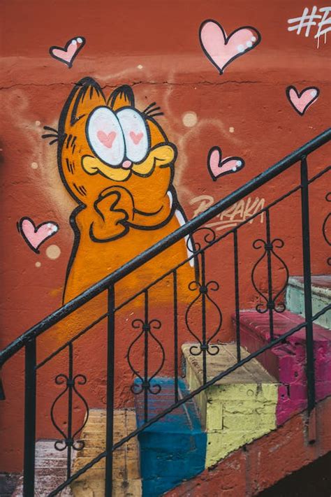 Garfield In Love Graffiti · Free Stock Photo