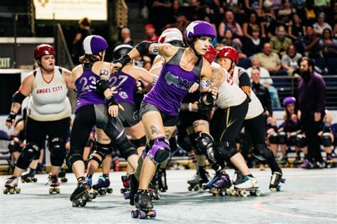 International Roller Derby Tournament Takes Off In Philly — Philadelphia Gay News