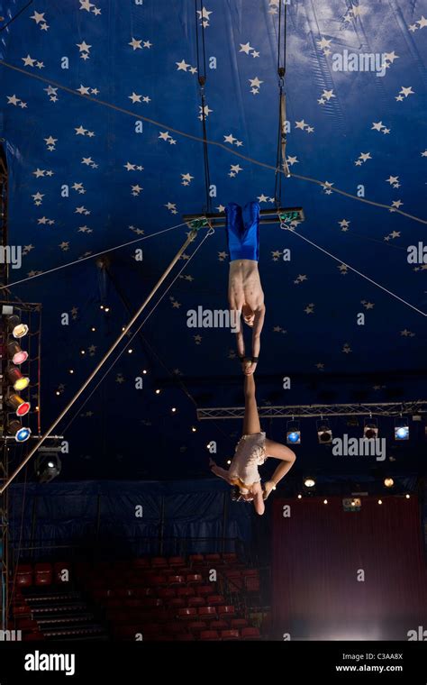 Circus Trapeze Artists Stock Photo Alamy