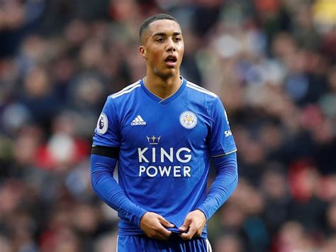 The only goal of the match was by youri tielemans as he lashed a shot from 25 yards beyond chelsea's keeper kepa arrizabalaga. Youri Tielemans: Leicester firma con il centrocampista del ...