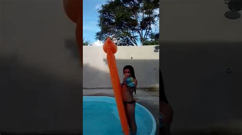Neste desafio da piscina tem a participação especial do felipe calixto. Desafio na piscina - YouTube