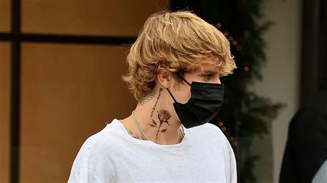 Justin Bieber Got A New Neck Tattoo His Mom Does Not Approve Teen Vogue