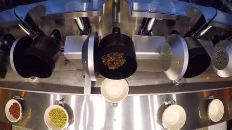 Fully Automated Robotic Kitchen Can Prepare Meals In 3 Minutes Youtube
