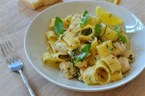 Pâtes au poulet citron et basilic la recette facile et faite maison
