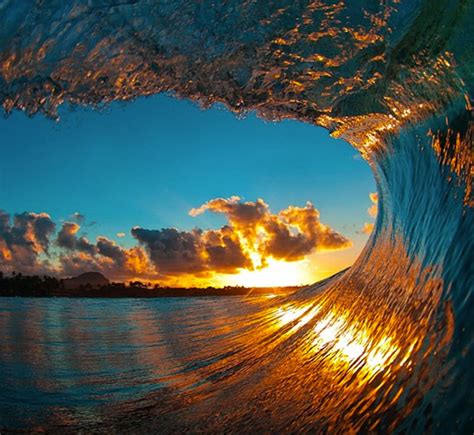 22 Of The Most Incredible Wave Photos You'll Ever See