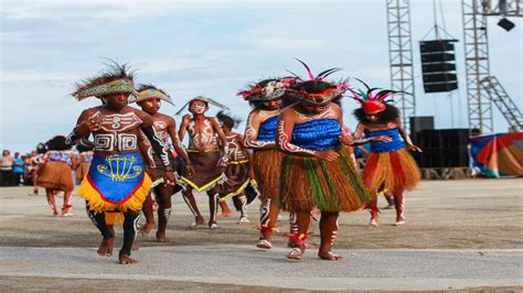 Pakaian Adat Papua Barat Dan Penjelasannya Info Gtk