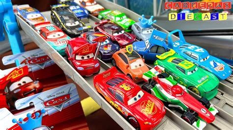 Disney Cars Diecast Fanaticos Vs Corredores Youtube