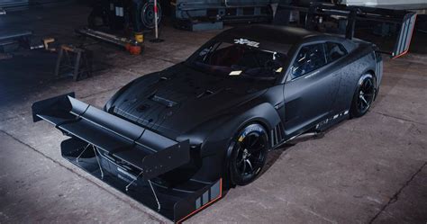 This Nissan Gt R Hillclimb Racer Has Wings On The Front And Back