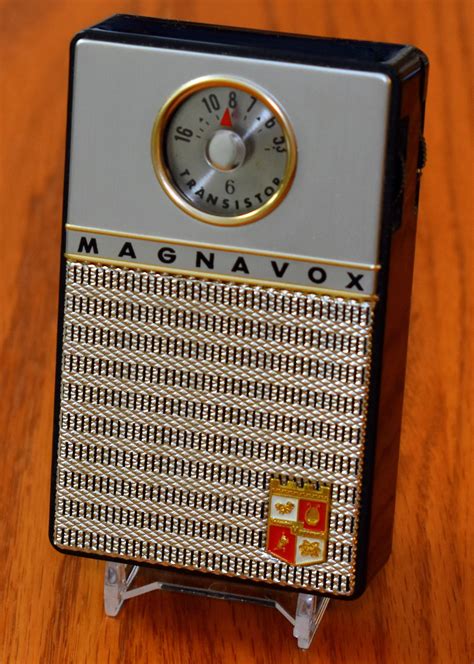 Vintage Magnavox Transistor Radio Black Case Model 2 Am 60 Am Band