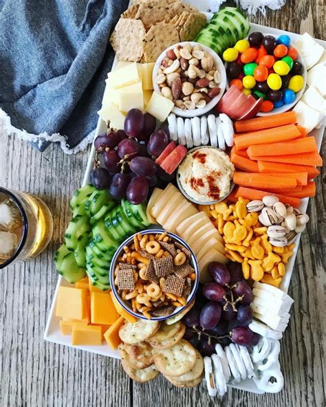 How To Build An Easy But Still Impressive Snack Board