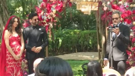 Farhan Akhtar And Shibani Dandekar Exchange Marriage Vows First