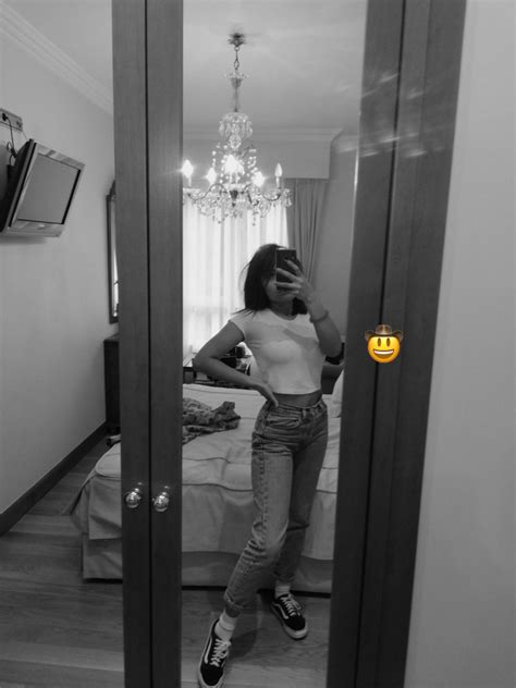 Pin By Nelsy 🦋 On I Love This Mirror Selfie Selfie Mirror