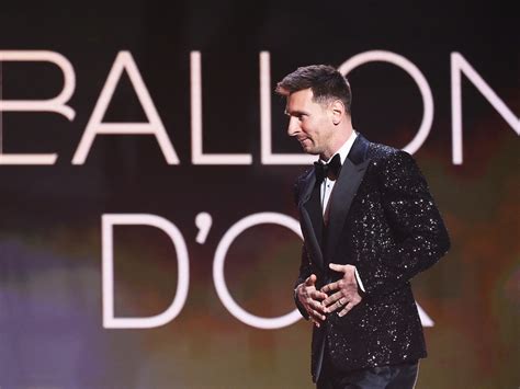 Fußball News Messi Gewinnt Zum Siebten Mal Ballon Dor