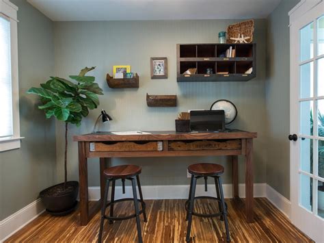 How To Build A Rustic Office Desk How Tos Diy