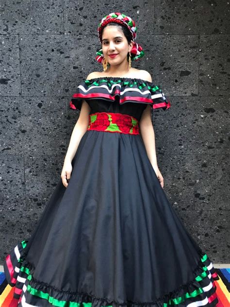 Mexican Skirt With Top Handmade Beautiful Style Womans Etsy Mexican Skirts Mexican Outfit