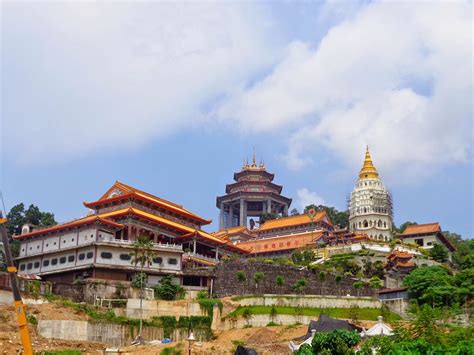 The literal translation of kek lok si is 'temple of paradise', so you can immediately see why this should feature on your 'malaysia must do' list. No direction home ... a complete unknown ... like a ...