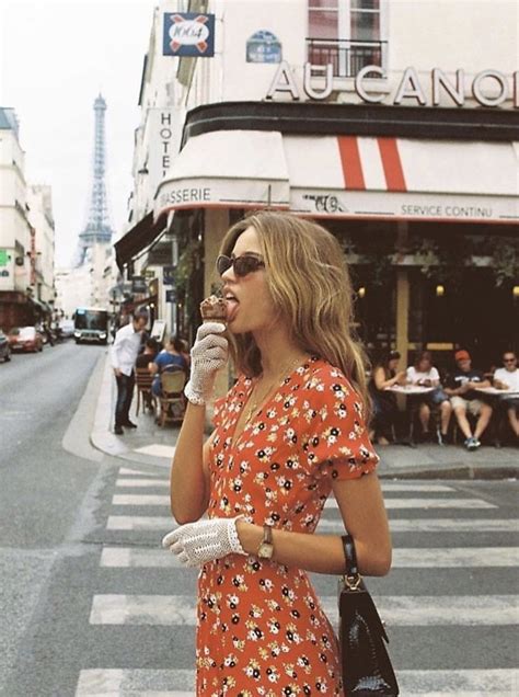 7 Chic Ways To Dress Like A French Woman Dress Like A Parisian Parisian Style French Girl Style