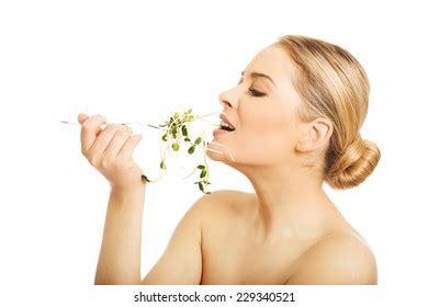 Healthy Nude Woman Eating Cuckooflower Stock Photo 230727163 Shutterstock