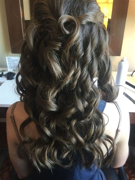 We did not find results for: Half up half down curly hairstyle (With images) | Down ...