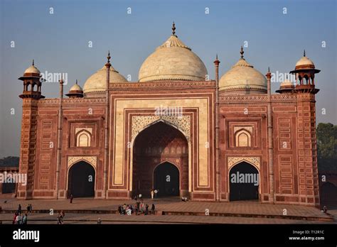 The Jawab Masjid Built To The East Of The Taj Mahal For Symmetry