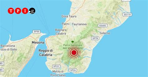 I quadrati sulla mappa indicano posizione e intensità di tutti i terremoti registrati in italia negli ultimi 30 giorni. Terremoto oggi Reggio Calabria, scossa magnitudo
