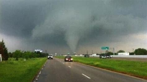 Tornadoes Destroy Homes In Dallas Area But Dont Claim Lives