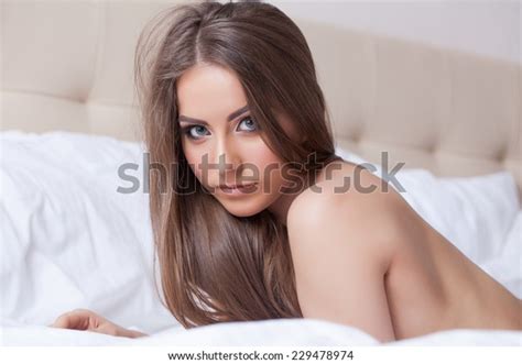 Image Pretty Naked Woman Lying Bed Stock Photo Shutterstock