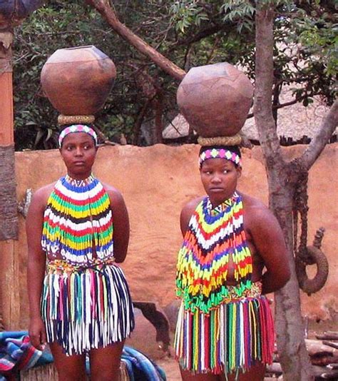 About Zulu Tribe Customs Colors And Fashion Sense Dunia Magazine