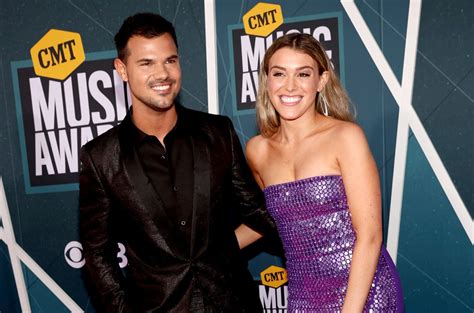 Taylor And Tay Lautner Joke About Having ‘post Taylor Swift Show