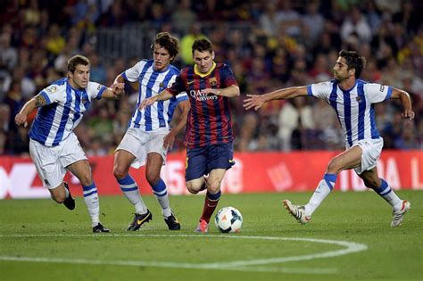 Enjoy fc barcelona's centenary match against the brazilian national team at the camp nou. Lionel Messi dribbling and escaping 3 defenders, in ...
