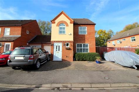 3 Bedroom Detached House For Sale In Fisher Close Barton Le Clay Mk45