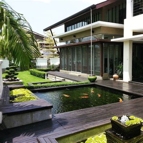 As cheap, has the house with size land is limited is also make the residents the creative designing a cozy atmosphere and fun with a variety interior. Bungalow with Koi pond at Bukit Jelutong, Shah Alam ...