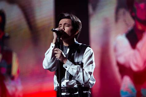 Dimash touched the hearts of Kyiv fans, singing in ...