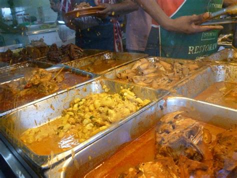 Nasi kandar is available not only in dedicated nasi kandar restaurants, but also as standalone stalls in chinese coffee shops, or sold my itinerant hawkers by the location of nasi kandar stalls. Jom Ronda-Ronda Cari Makan D'Utara: Deen Nasi Kandar ...