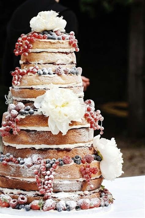 21 Rustic Berry Wedding Cake Inspirations For Your Big Day