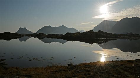 Abendstimmung Am Fjord Bei Stamsund Mit Spiegelung Foto And Bild Europe