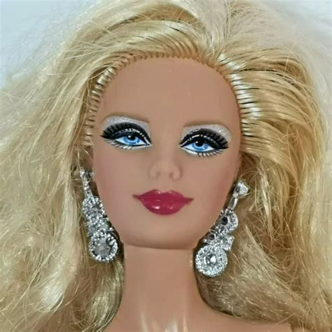 BARBIE COLLECTOR 2013 Holiday Doll Model Muse Blonde Silver