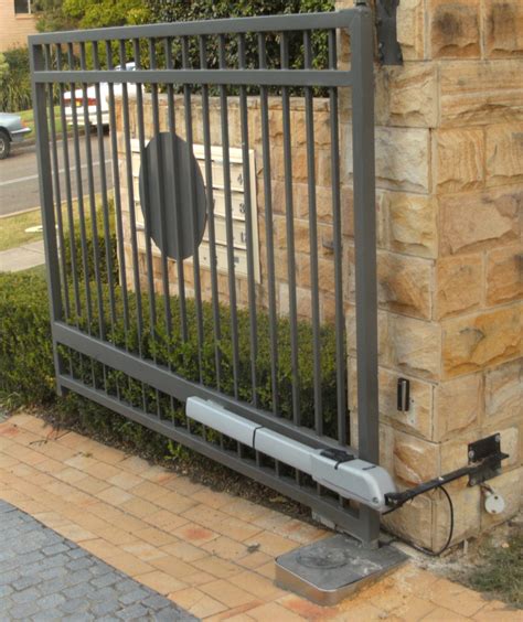 Automatic Swing Gate With Aluminium Bar Infill Iron Fence Gate Iron