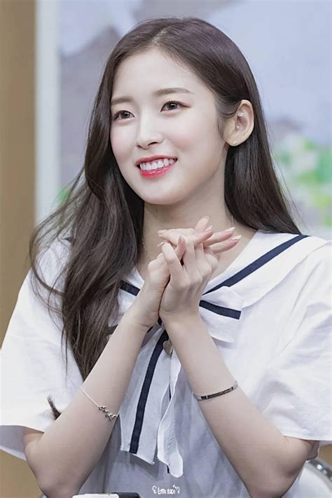 Share a gif and browse these related gif searches. 오마이걸 아린이 - 베픽 라이브스코어