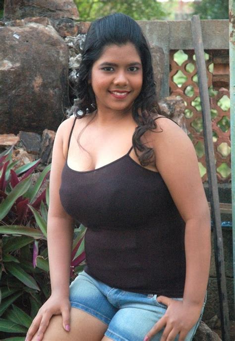 Indian Masala Fat Chubby Gundu Tamil Aunty Actress Vidya Masala Pictures