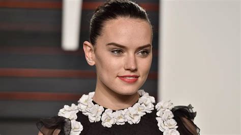 Star Wars Actress Daisy Ridley Has The Most Reasonable Workout Routine