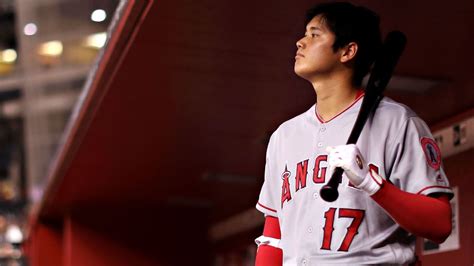 Shohei ohtani's rookie dominance draws grand comparisons. Sick baby boy named after Shohei Ohtani receives visit from Angels .. - ABC7 Los Angeles