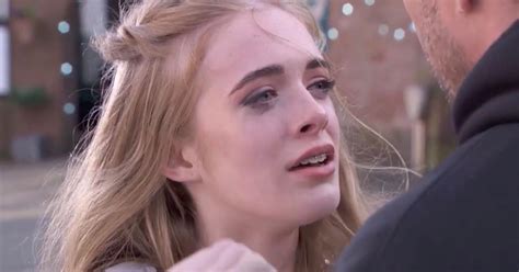 Hollyoaks Spoilers Ella Collapses In Warrens Arms After Prom Soaps Metro News
