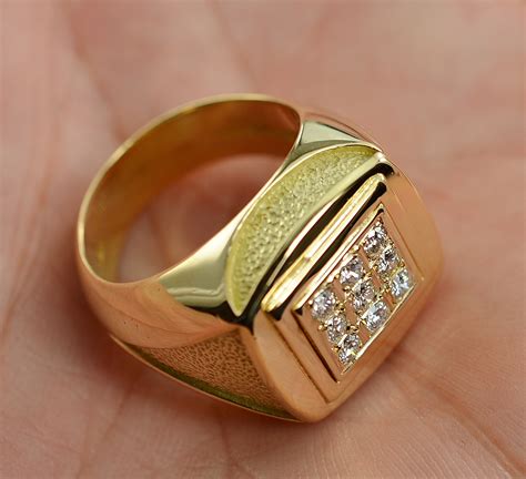 2499 Retail 028 Carat Tw Diamond Mens Ring 18k Yellow Gold 176