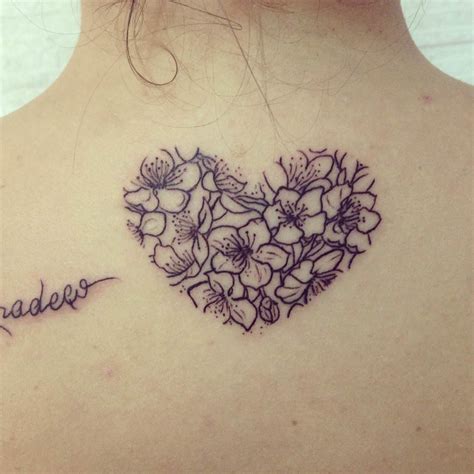 Due to beauty of flowers and have some special meanings so people thinks about getting a flower tattoo designs on their body. 31+ Black Heart Tattoo | Tattoo Designs | Design Trends ...